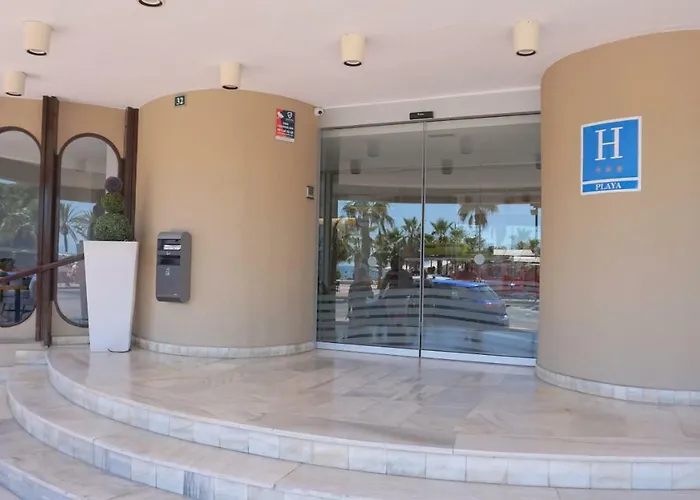 Апартаменты Beachfront In With Sea Views