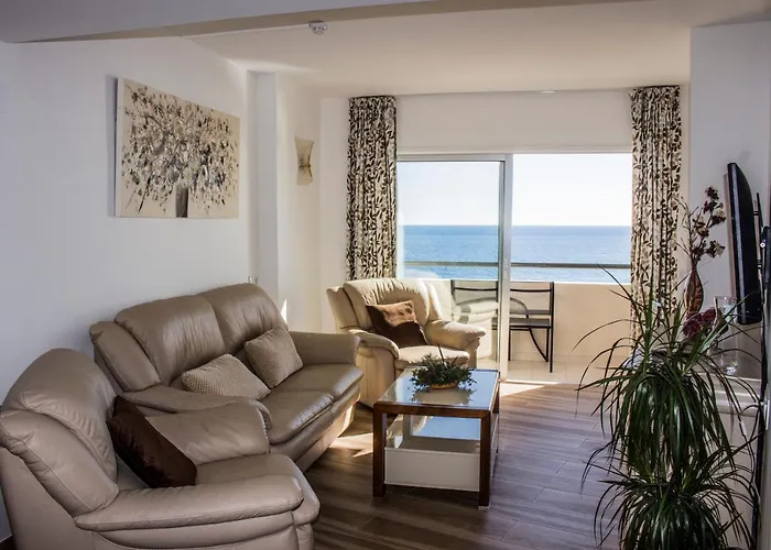 Beachfront In With Sea Views Lägenhet