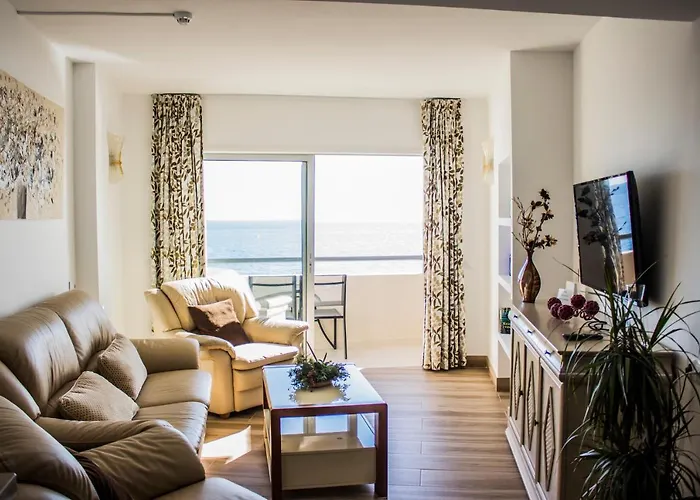 Beachfront In With Sea Views Fuengirola